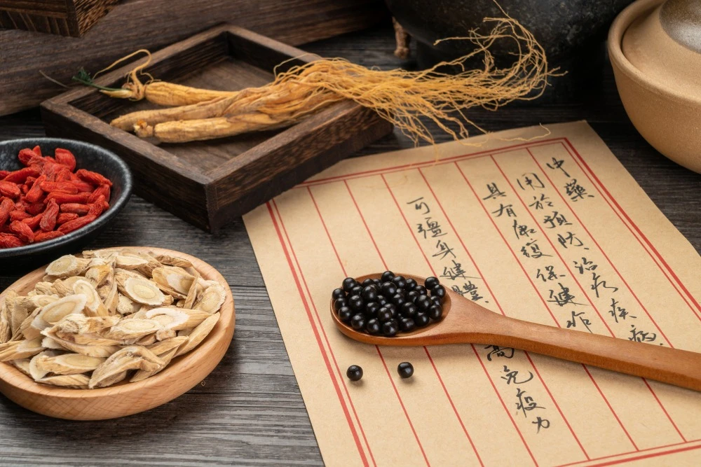 FITOTERAPIA CHINESA - DRA MAYARA ALTOMARI